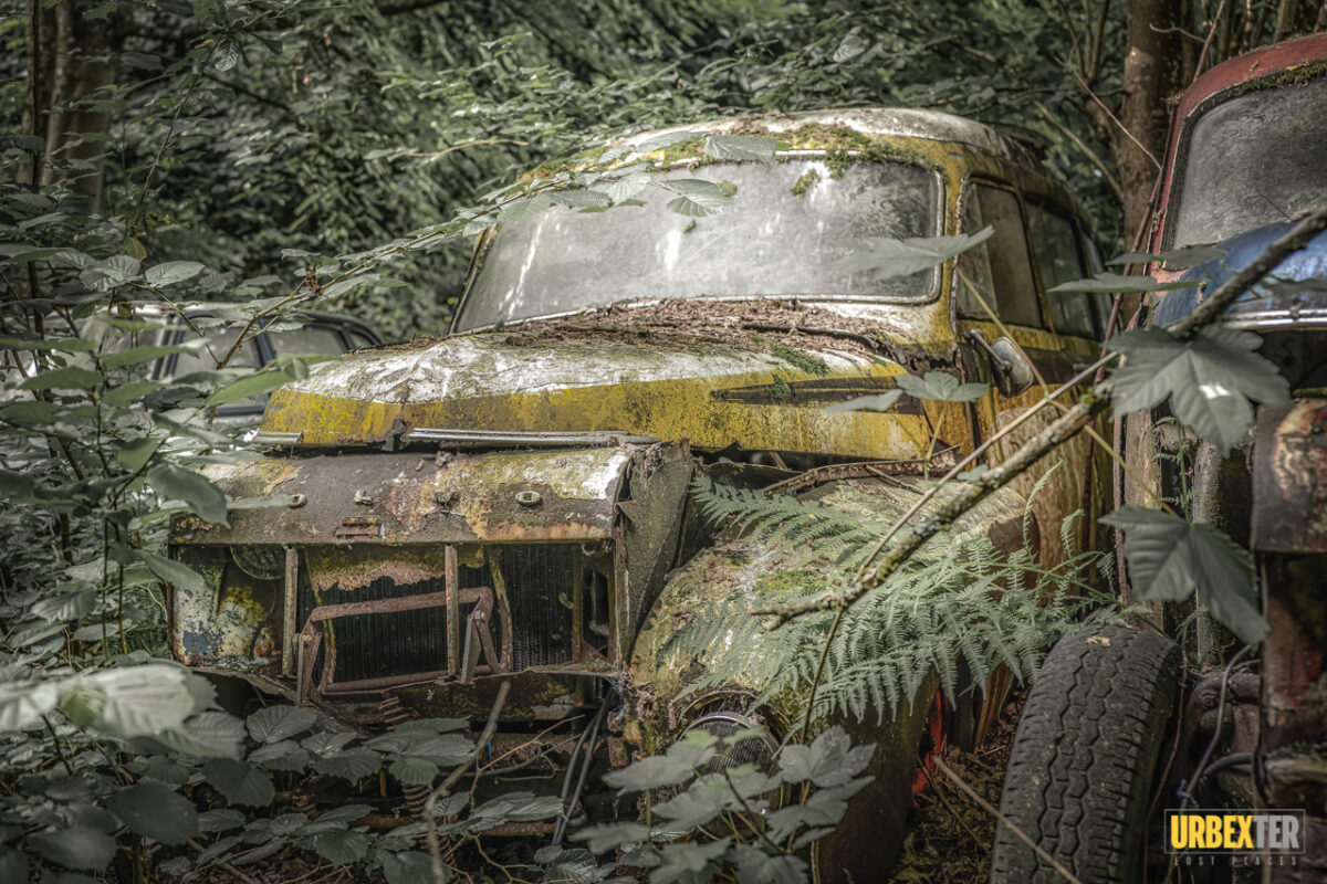 URBEXTER - Lost Place Fotografie - Since 2015 | Der Volvo Wald: Eine vergessene Welt voller rostiger Schätze in Belgien